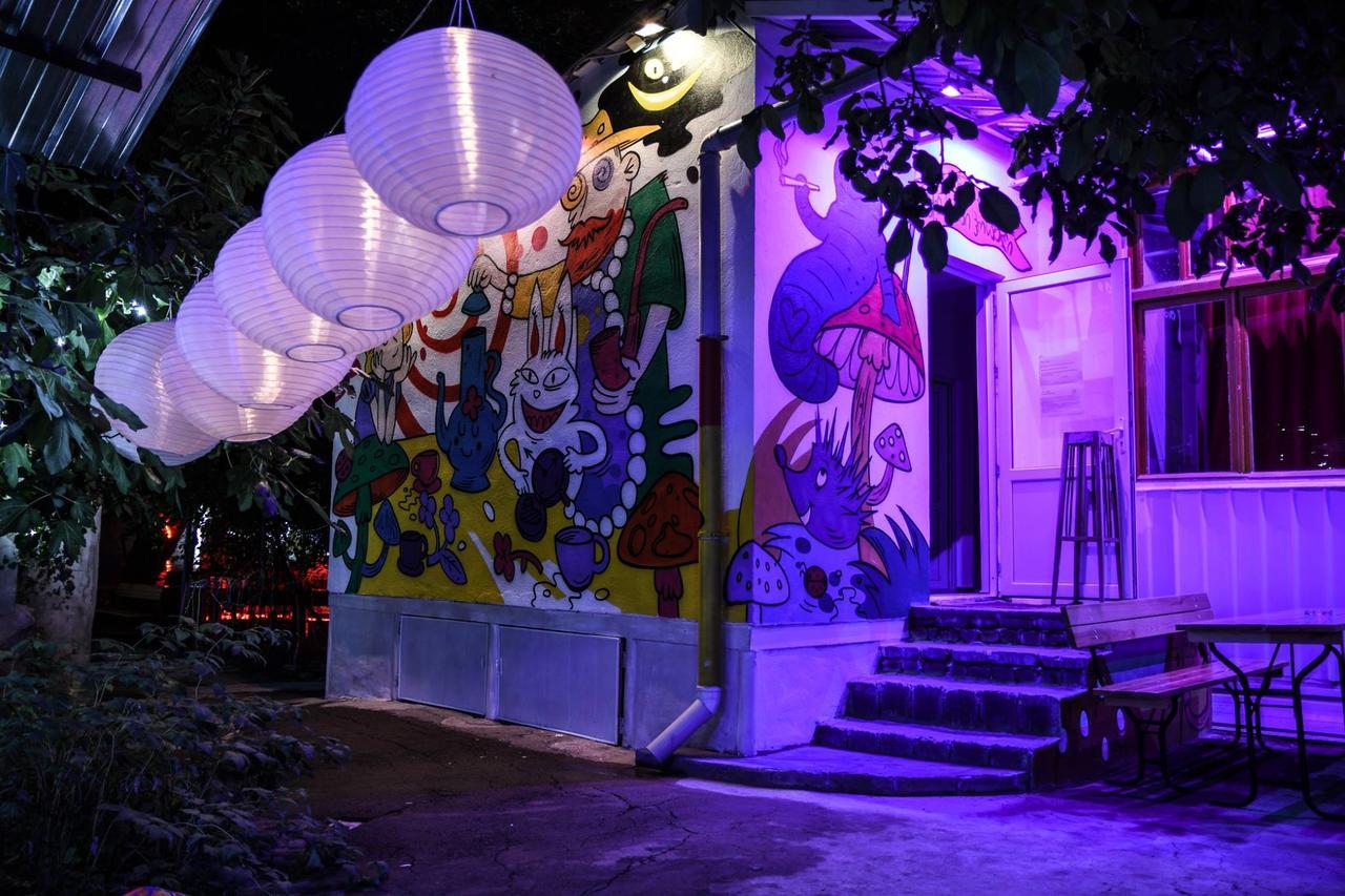 טביליסי Zgarbi Hostel מראה חיצוני תמונה
