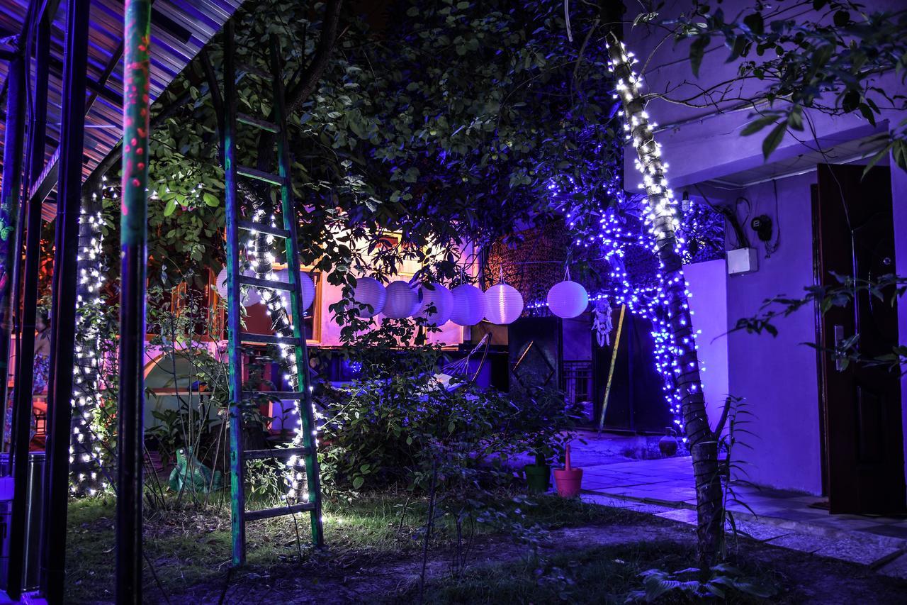 טביליסי Zgarbi Hostel מראה חיצוני תמונה